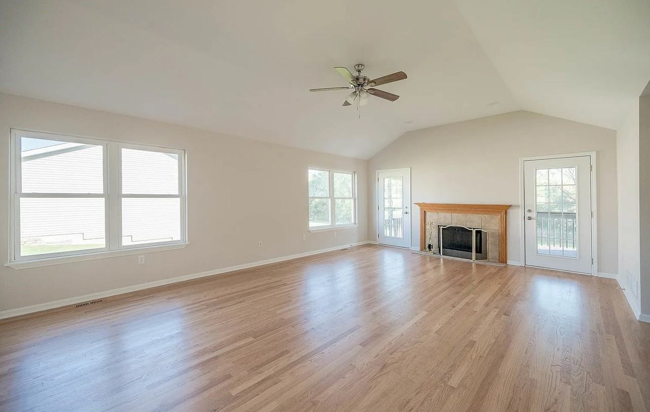 2126 Kingsmill St #NA