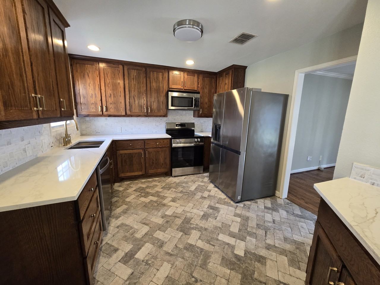 431 Mayrant Dr #NA - Photo 6 of 18