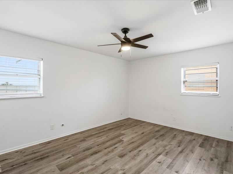 1900 Mahalia Dr #NA - Photo 5 of 13