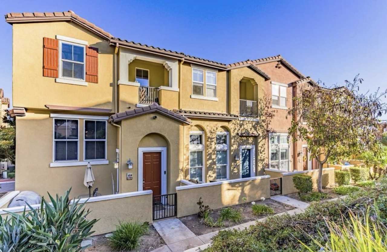 1860 E 12th St #1860