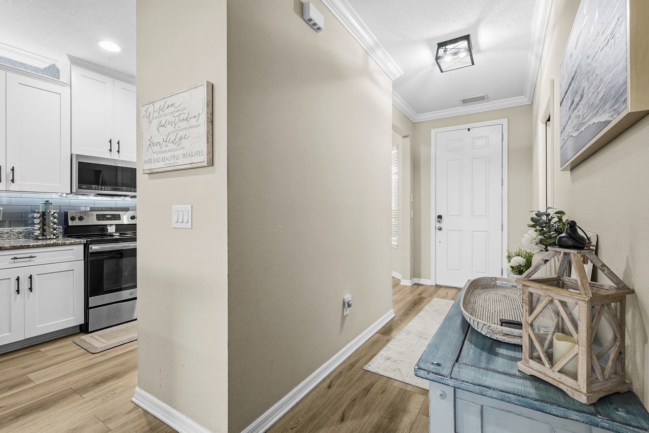 13731 Messina Loop #101 - Photo 6 of 38