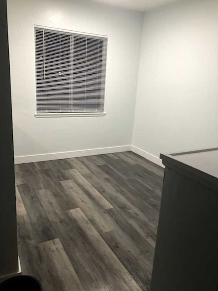 1072 W Wilson - Photo 5 of 14