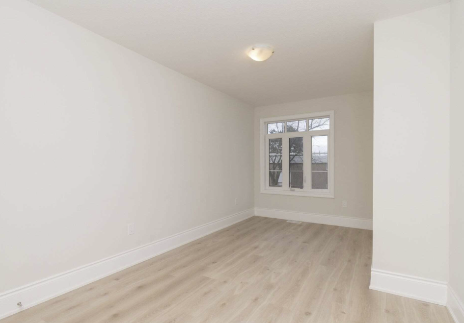 579 Wedgewood Drive - Photo 4 of 7