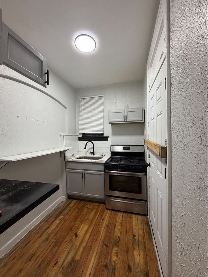 8242 S Drexel LLC - Photo 2 of 9