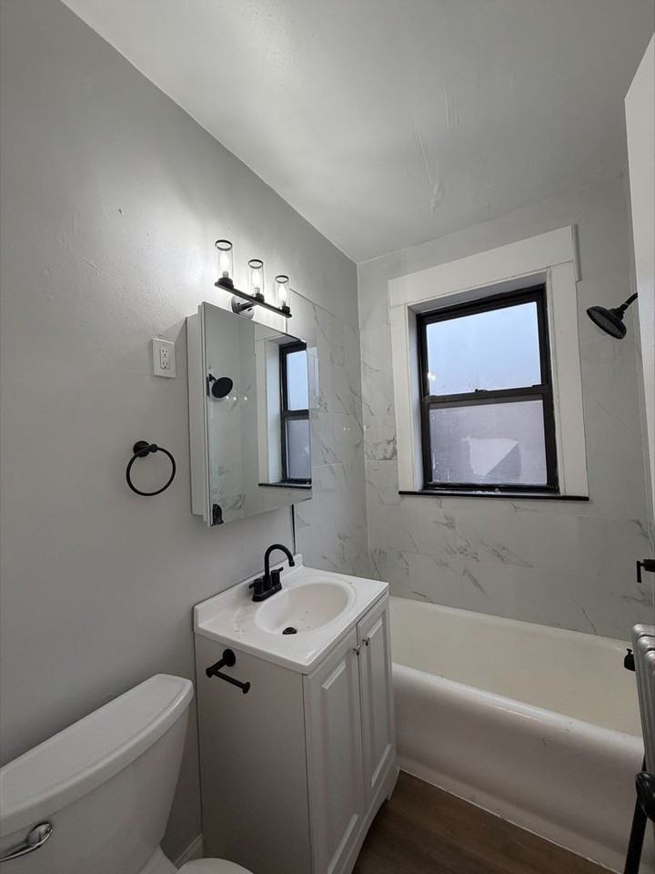 8242 S Drexel LLC - Photo 5 of 9