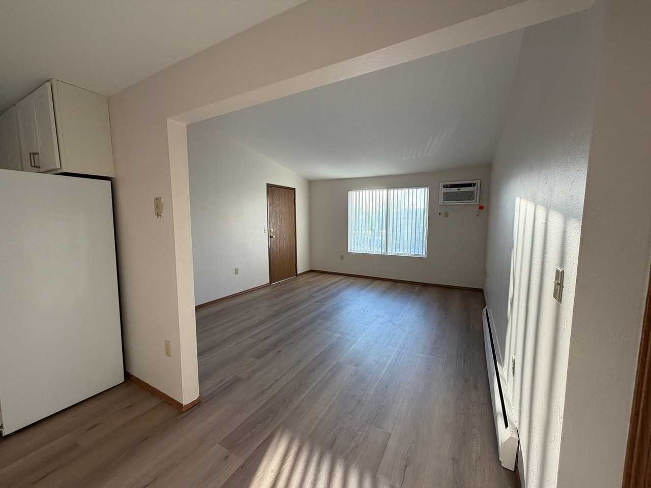 2711 Humboldt Rd - Photo 5 of 21