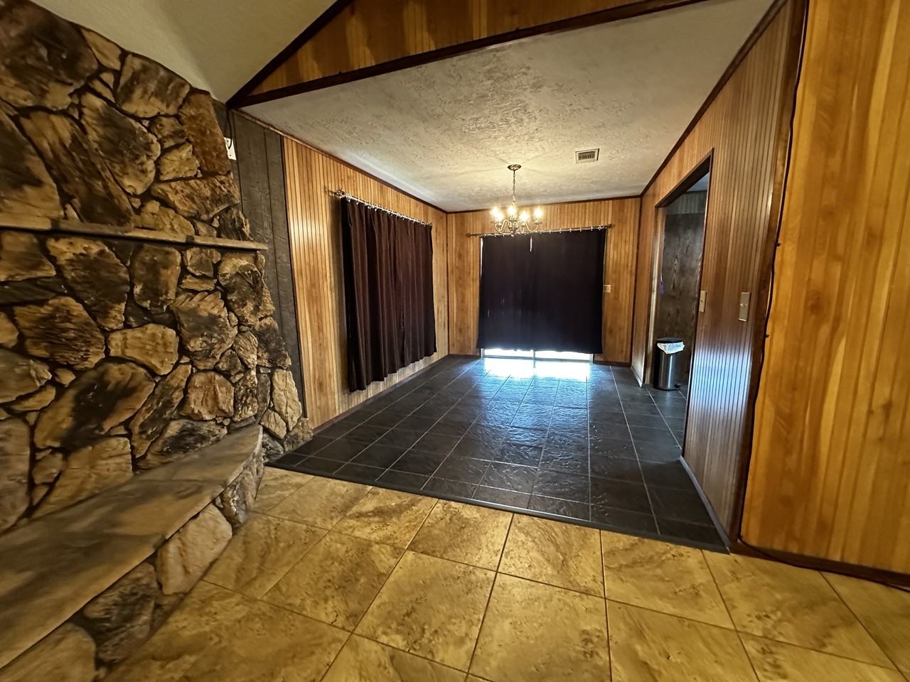 301 Cottonwood Blvd #NA - Photo 7 of 17