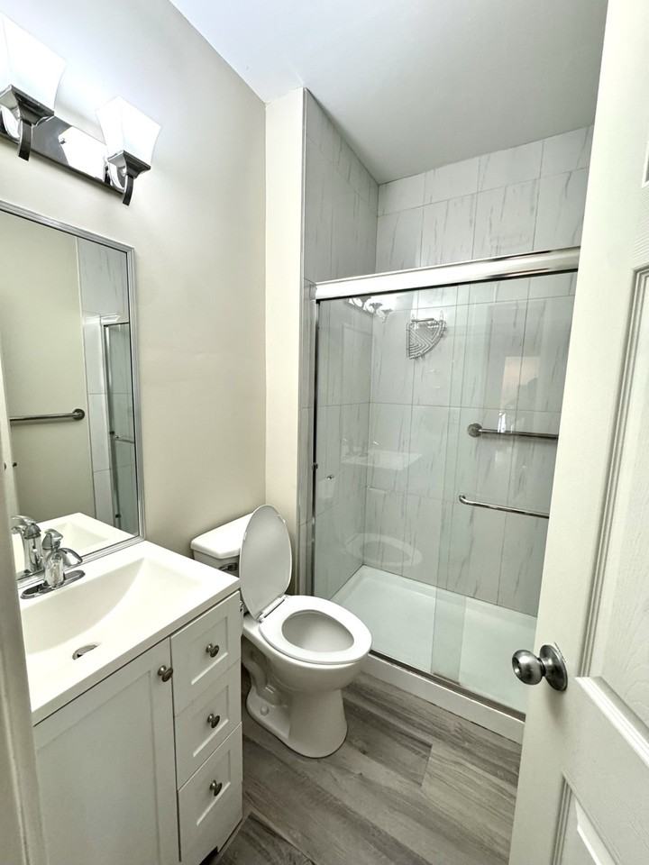 13347 60 Avenue - Photo 5 of 23