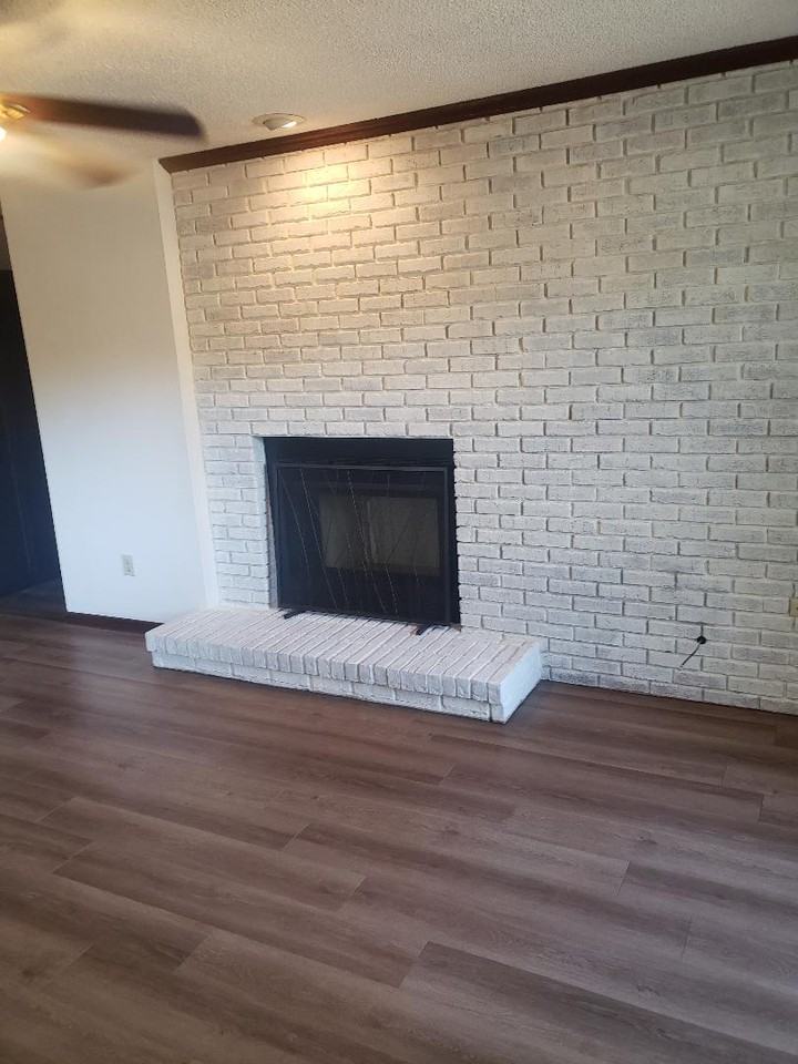 421 E Airport Blvd #A - Photo 6 of 13