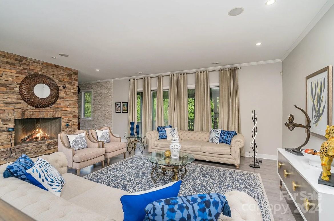 3020 Poplar Hill Rd #NA - Photo 7 of 20