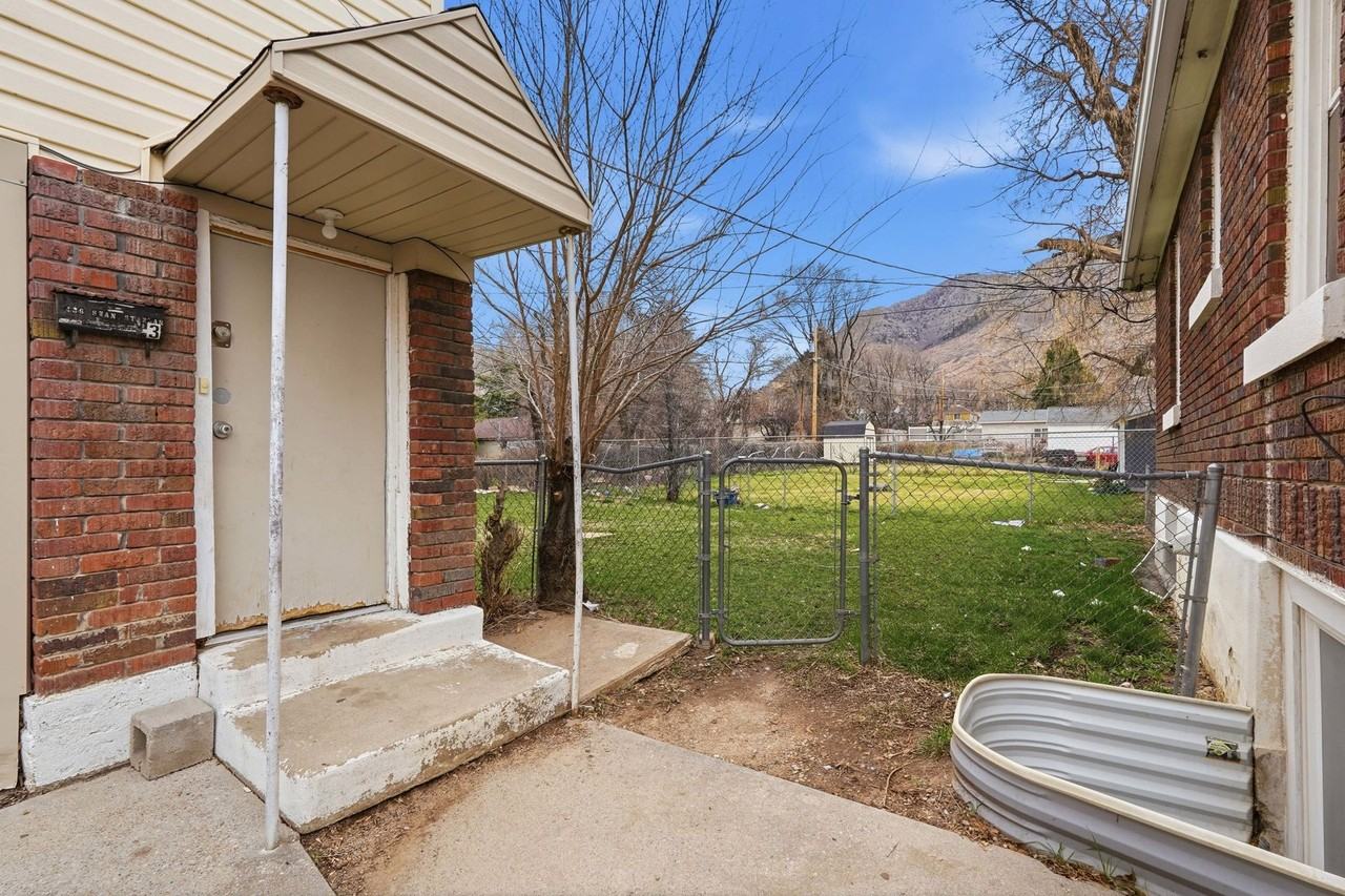 Swan Street Triplex - Photo 2 of 3