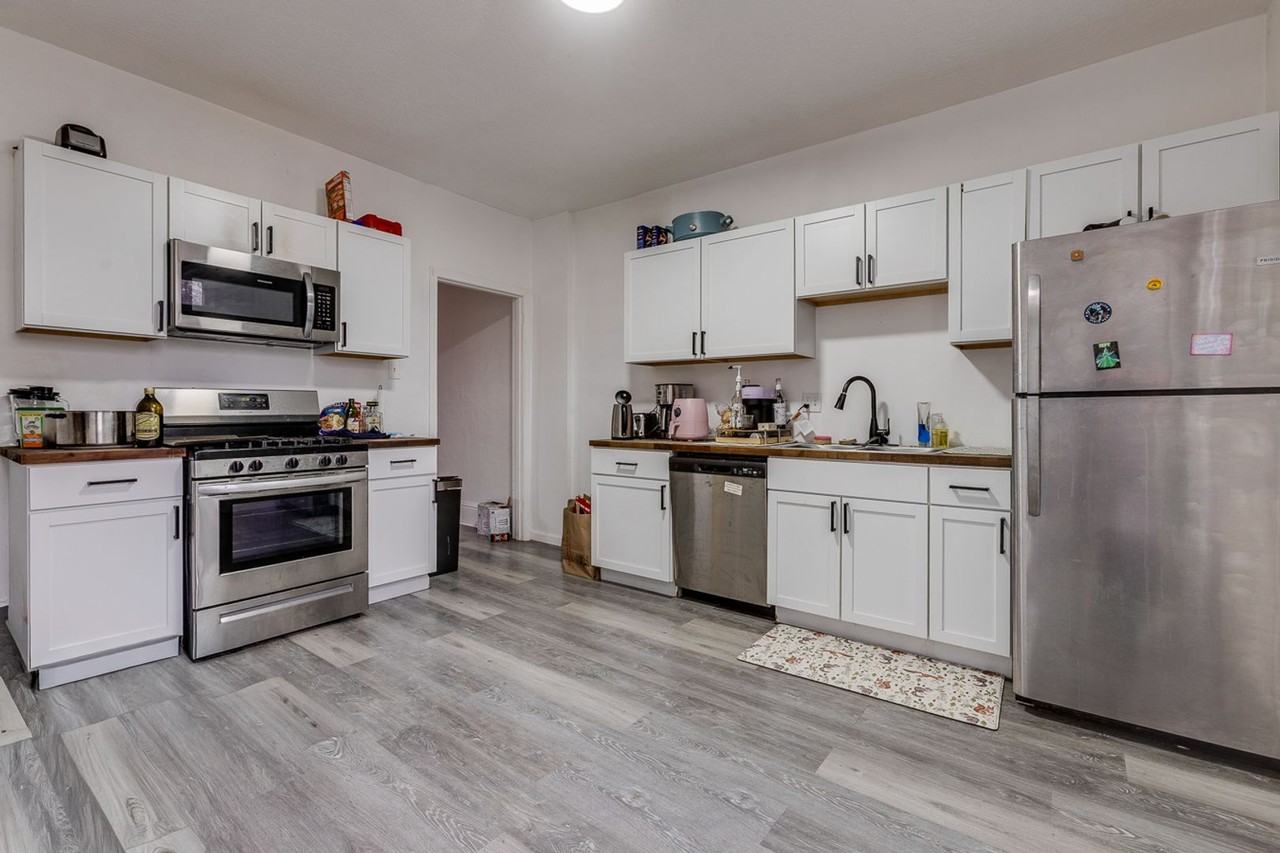 949 Freeland St - Photo 2 of 27