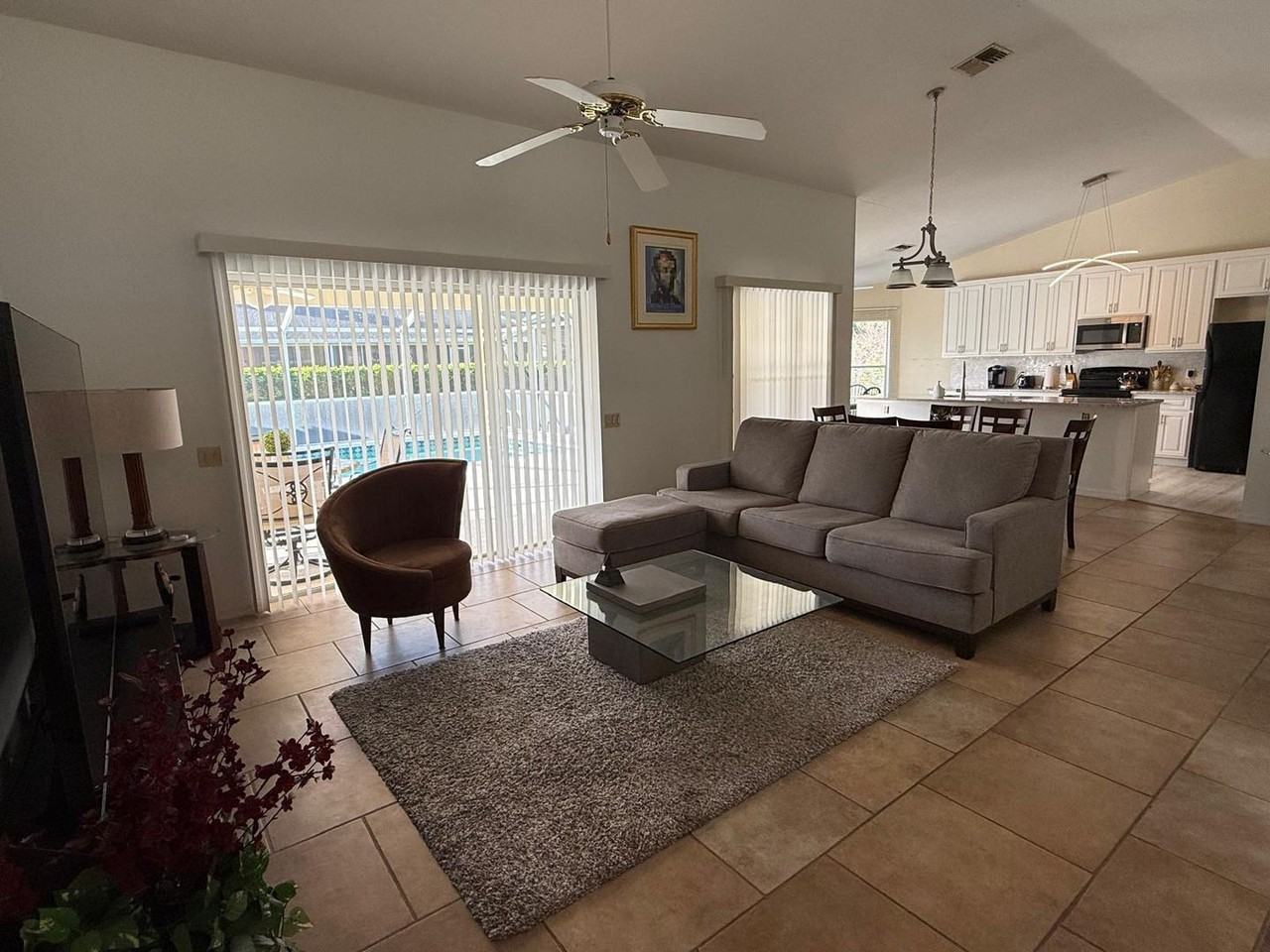 8516 Danbury Ln - Photo 5 of 24