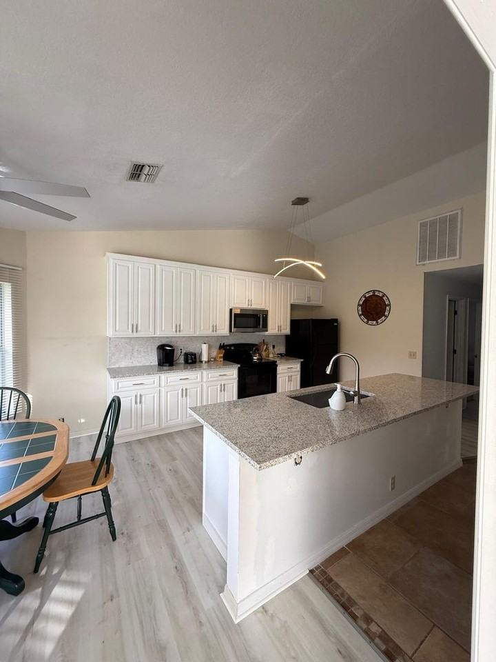 8516 Danbury Ln - Photo 7 of 24