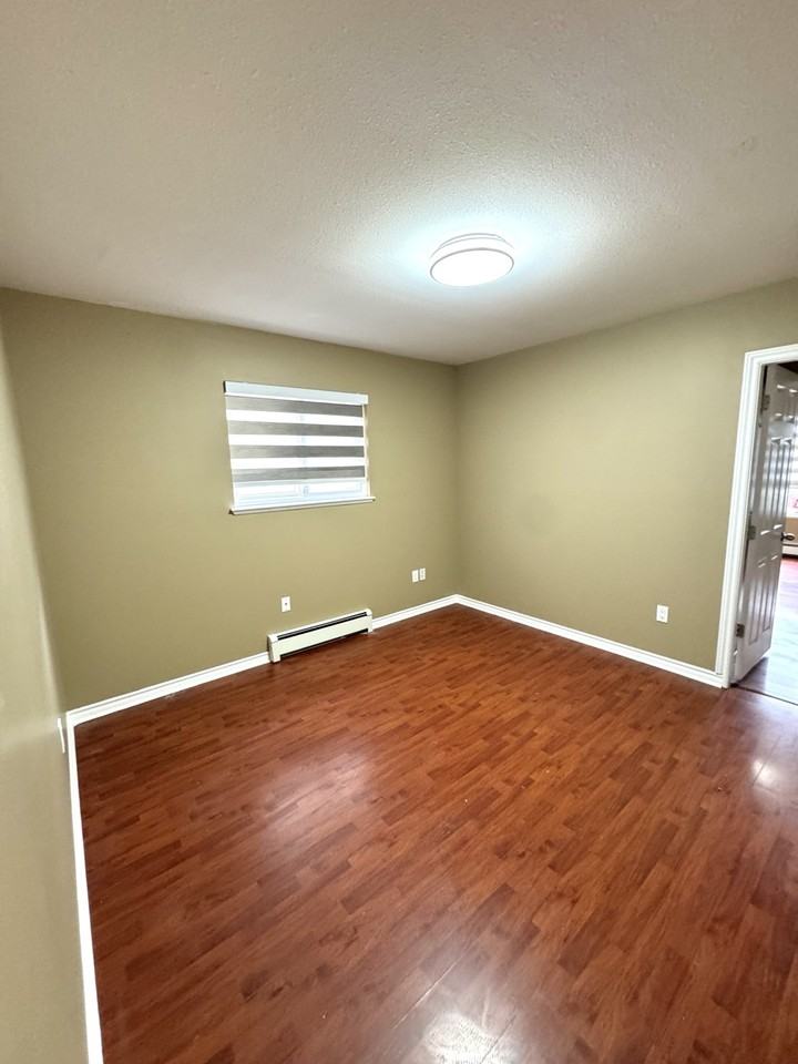 13347 60 Avenue - Photo 6 of 10
