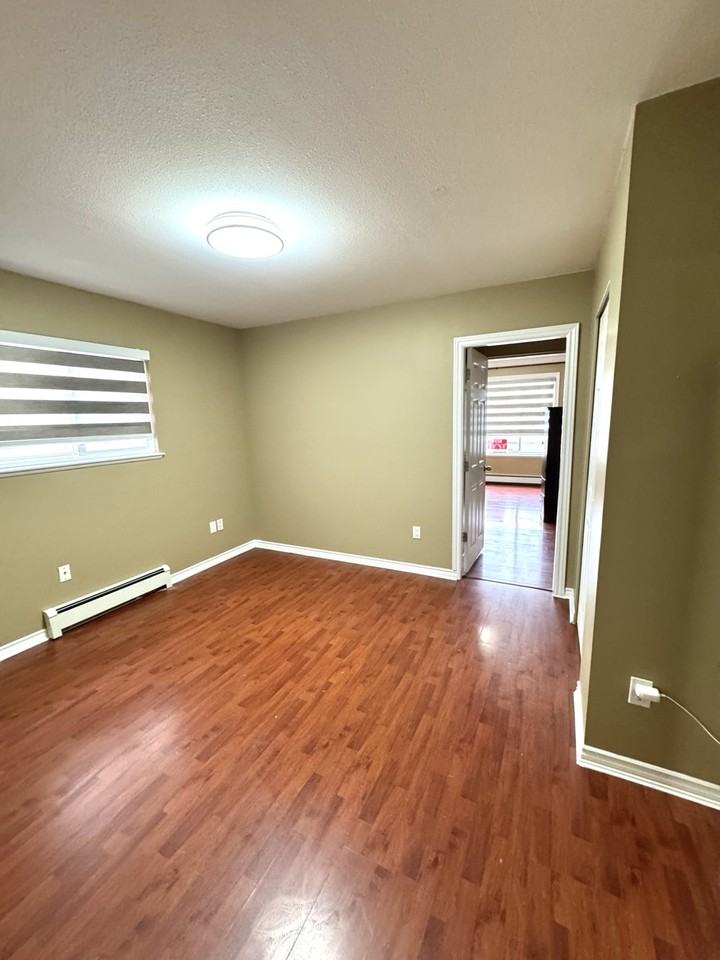 13347 60 Avenue - Photo 7 of 10