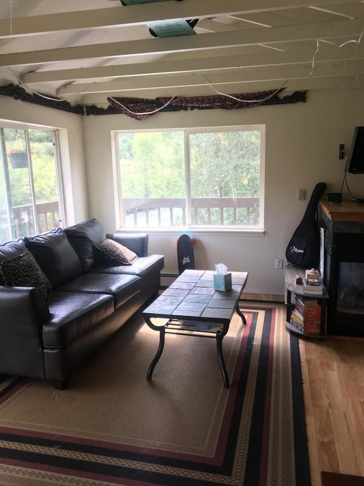 203 Waterview Dr - Photo 4 of 13