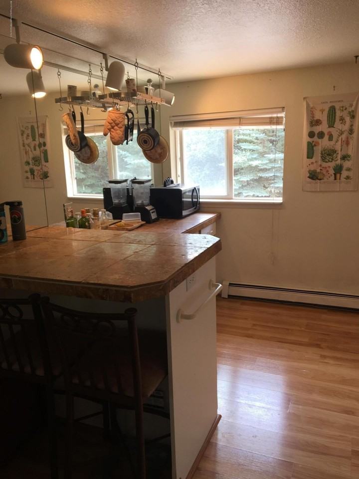 203 Waterview Dr - Photo 6 of 13