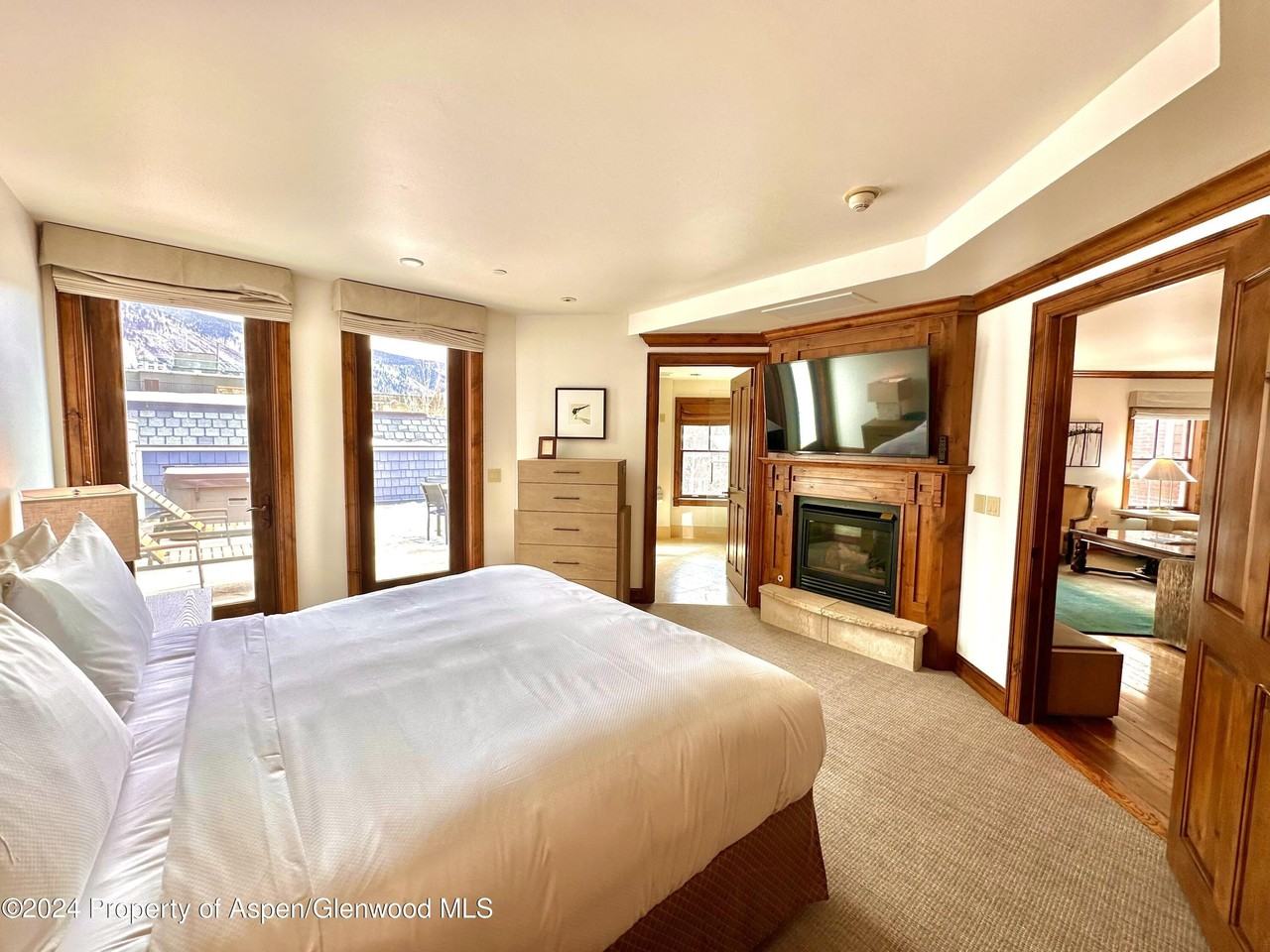 415 E Dean St Unit 47 - Photo 5 of 24