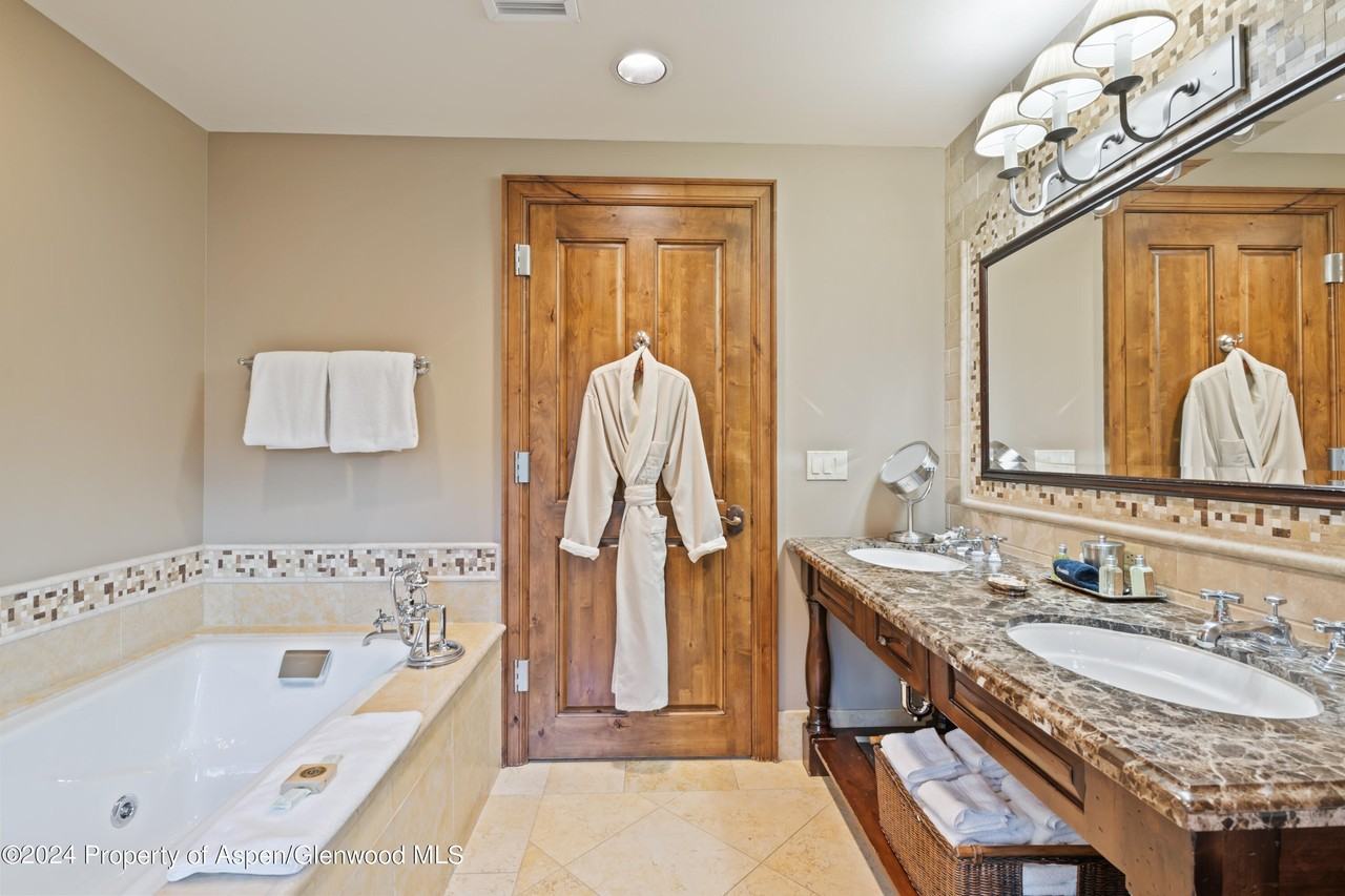 415 E Dean St Unit 47 - Photo 7 of 24