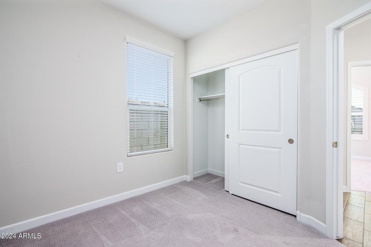 38128 W San Sisto Ave - Photo 7 of 29