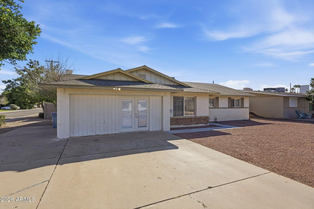 2503 S Jentilly Ln - Photo 3 of 35