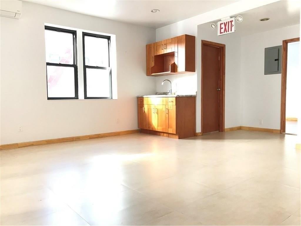 6923 18th Ave #2R - Photo 3 of 8