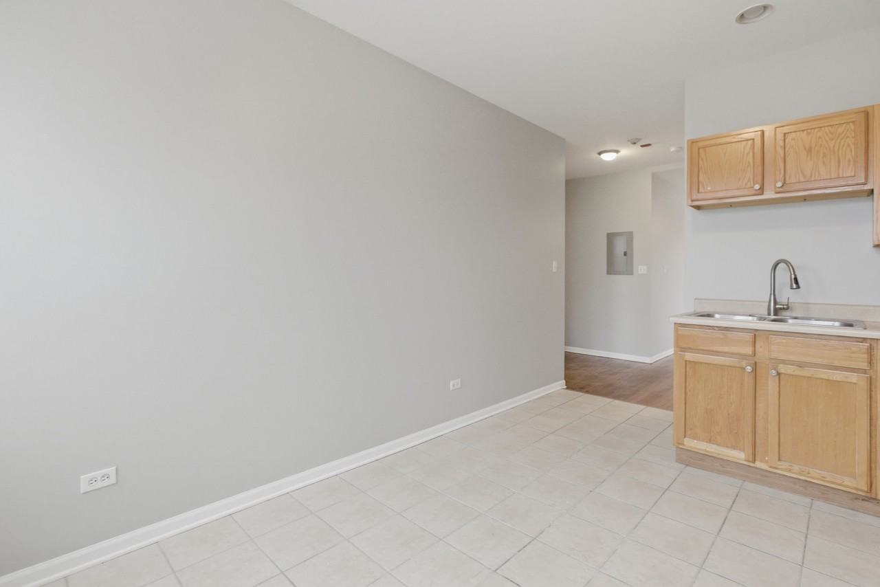 7039 Roosevelt Rd #2F - Photo 3 of 12