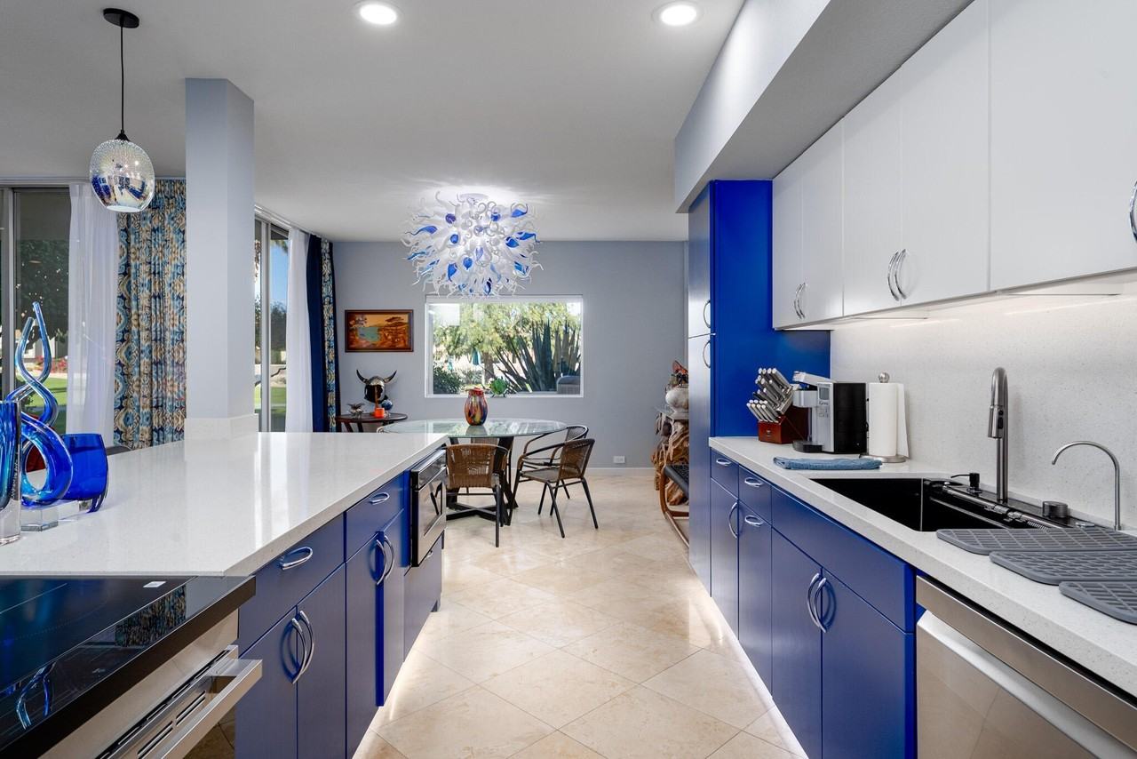 449 Desert Lakes Dr - Photo 3 of 44