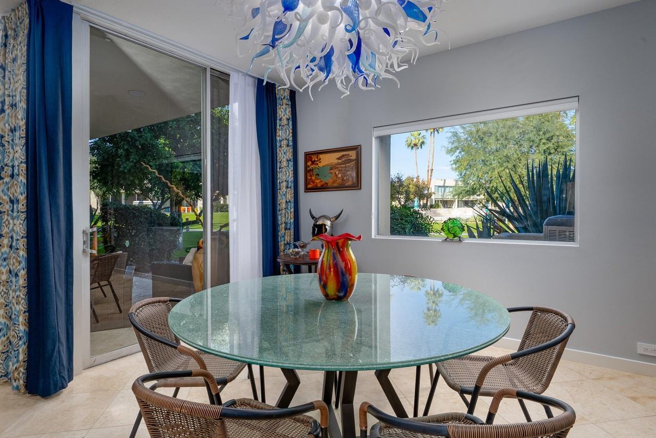 449 Desert Lakes Dr - Photo 4 of 44