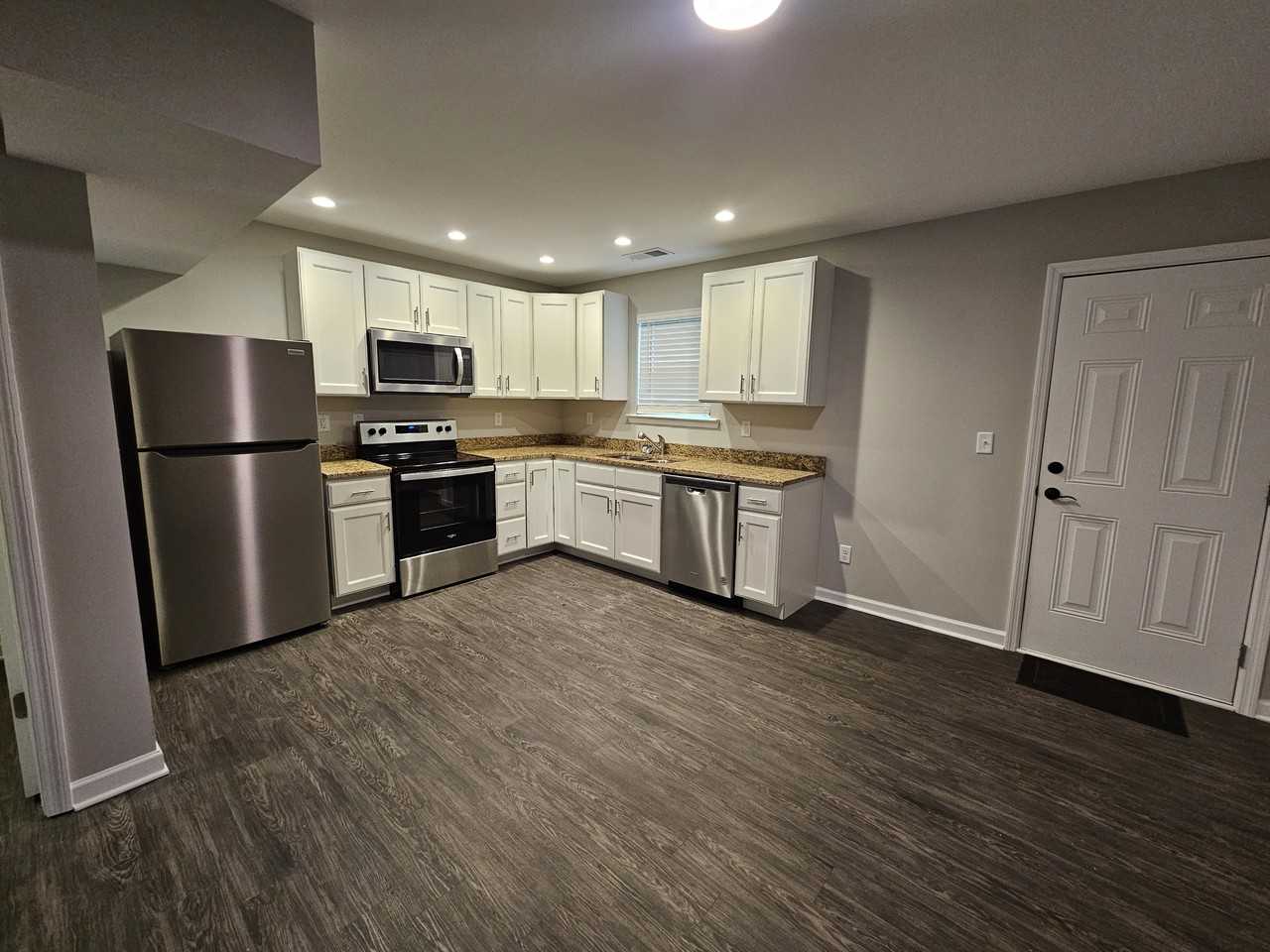 317 Chestnut St #B - Photo 3 of 12