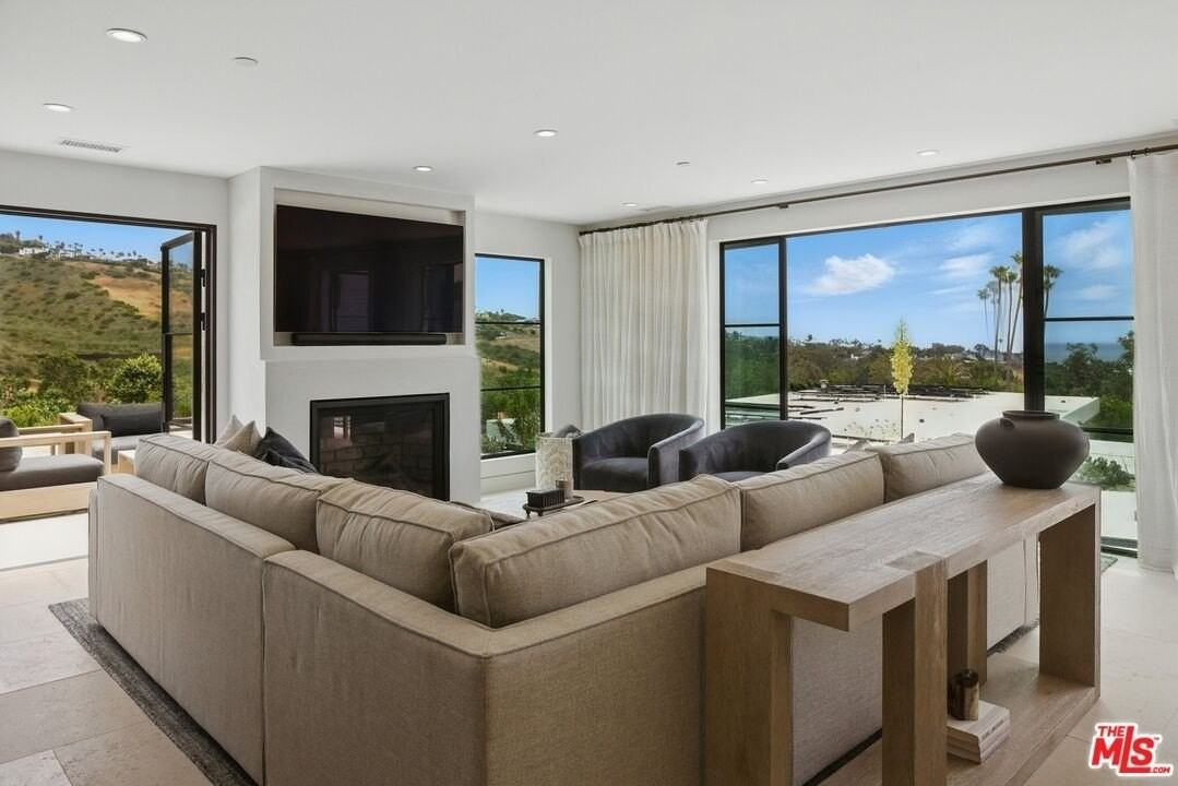 6326 Trancas Canyon Rd - Photo 7 of 50