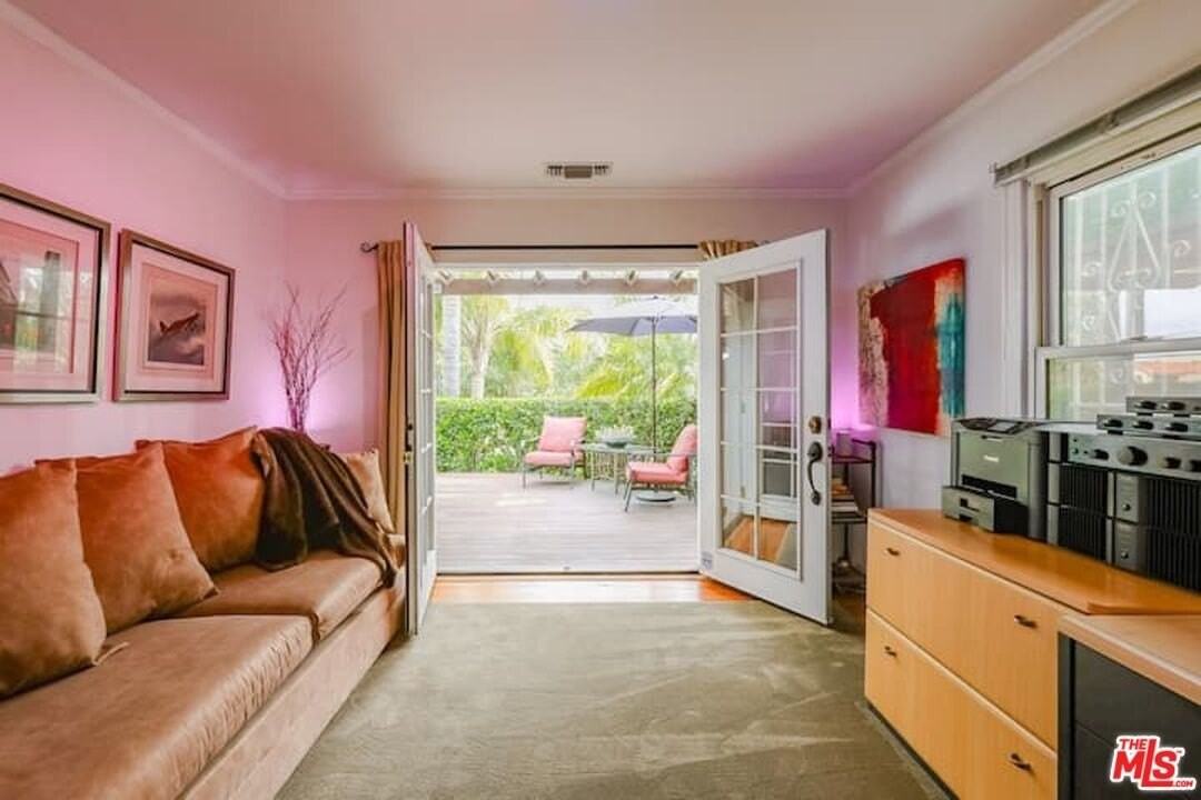 1203 S Rimpau Blvd - Photo 7 of 15