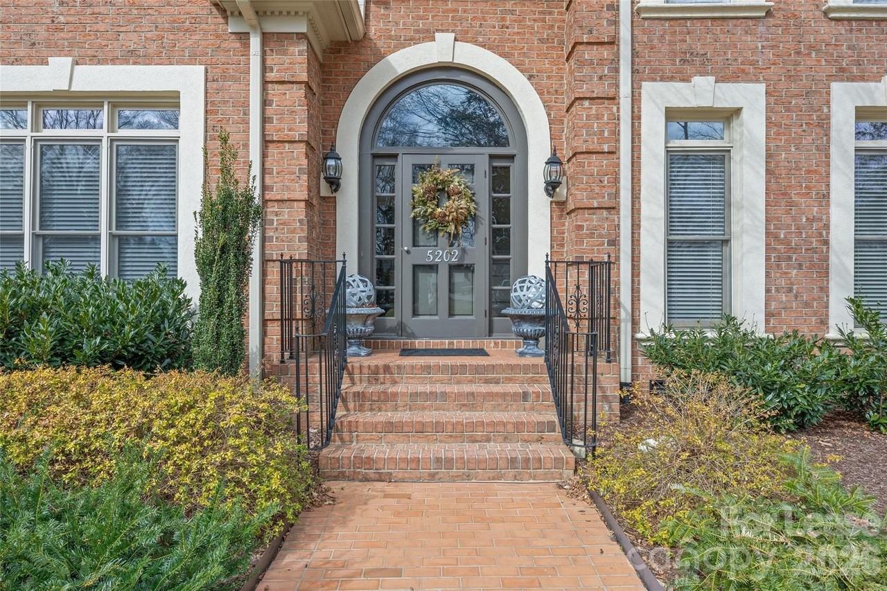 5202 Carmel Club Dr - Photo 3 of 41