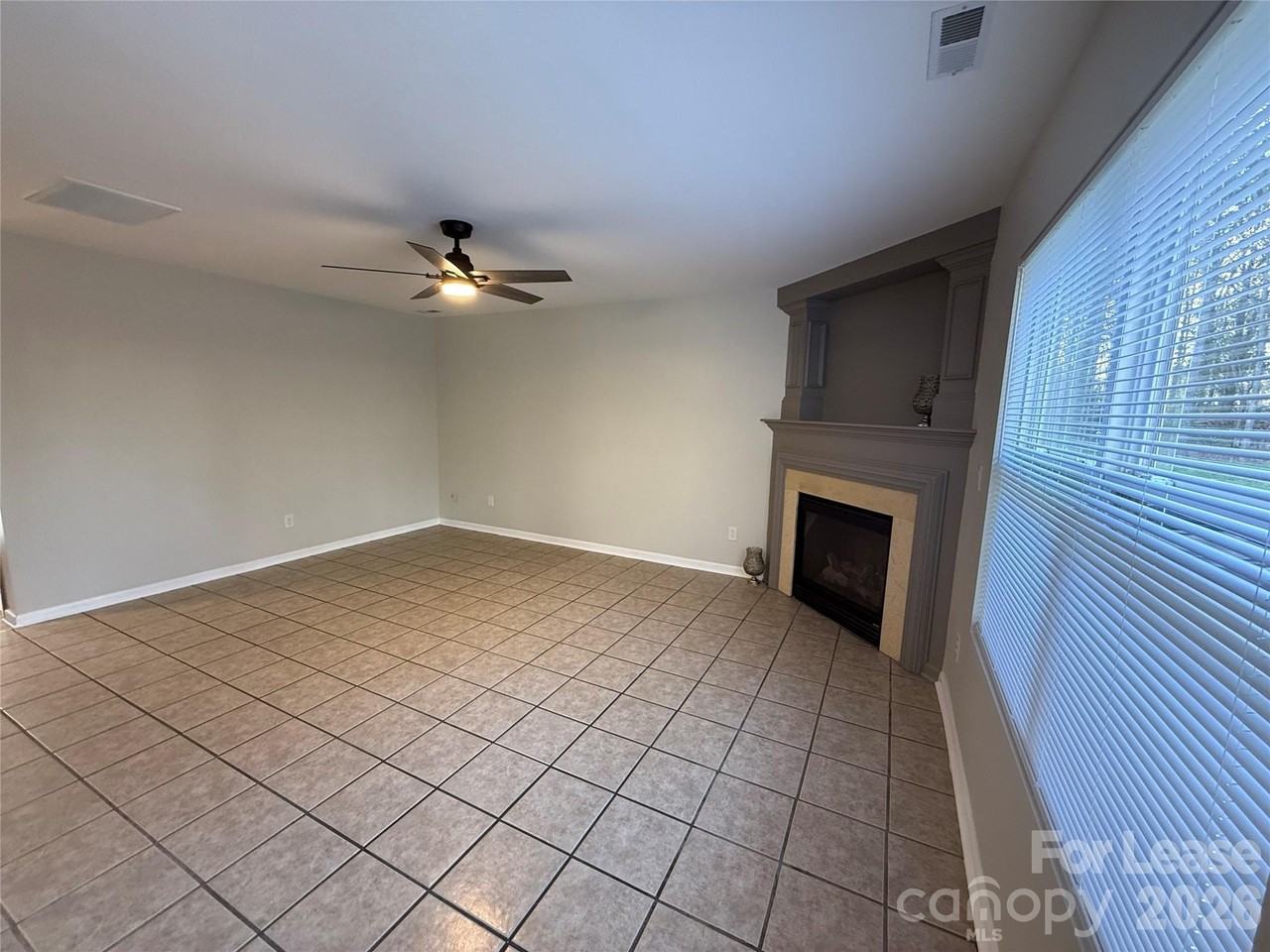 7021 Sunman Rd - Photo 6 of 20