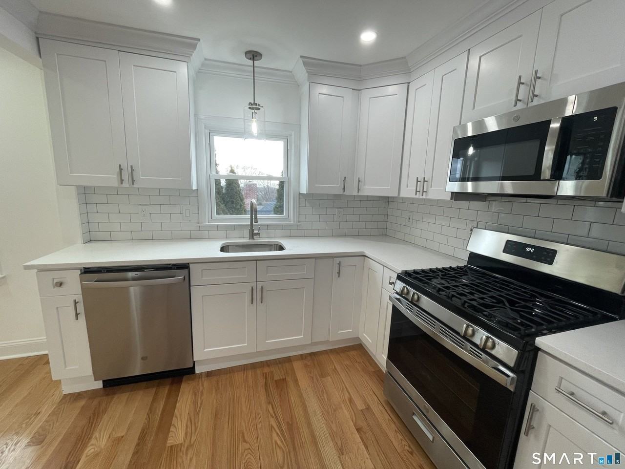 471 Marlborough Ter #2 - Photo 2 of 15