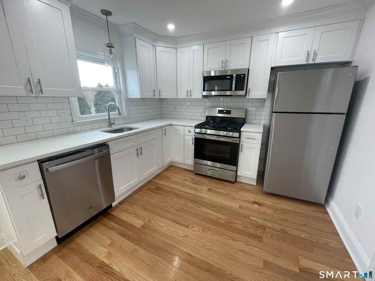 471 Marlborough Ter #2 - Photo 3 of 15