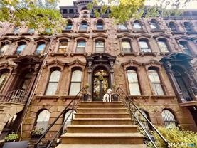 556 Chapel St Apt 3 #Apt 3 - Photo 1 of 1