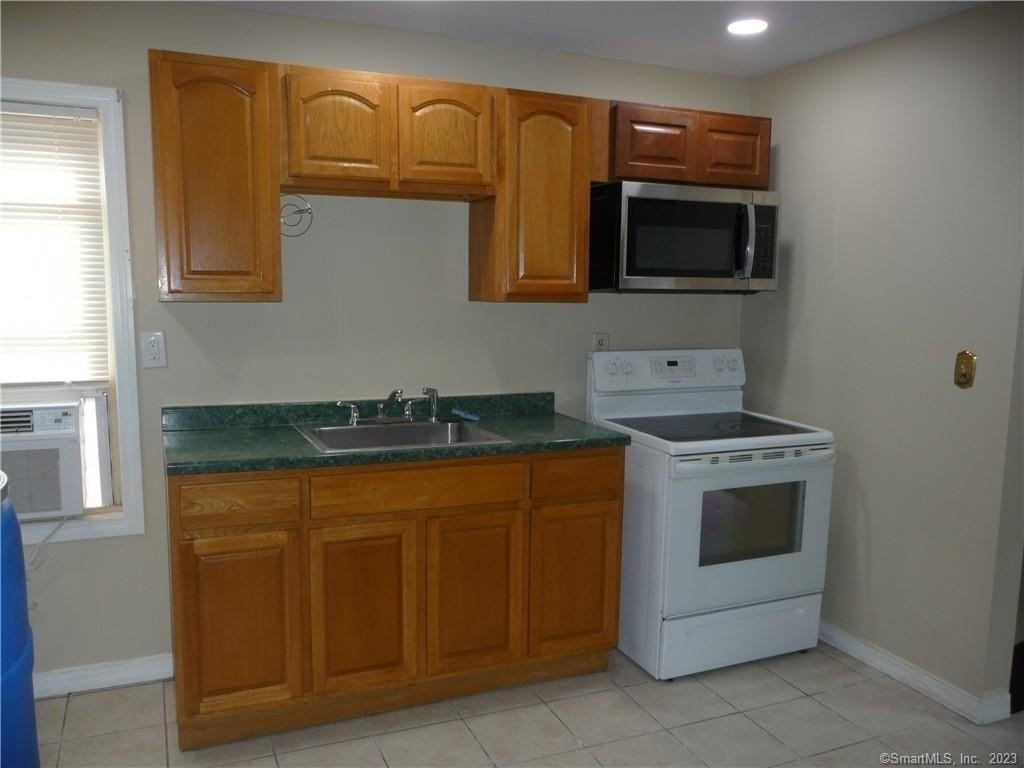 24 King St Unit 3 - Photo 2 of 17