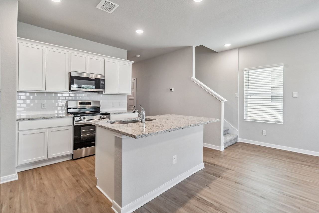 3916 Abbott Pass #102 - Photo 6 of 32