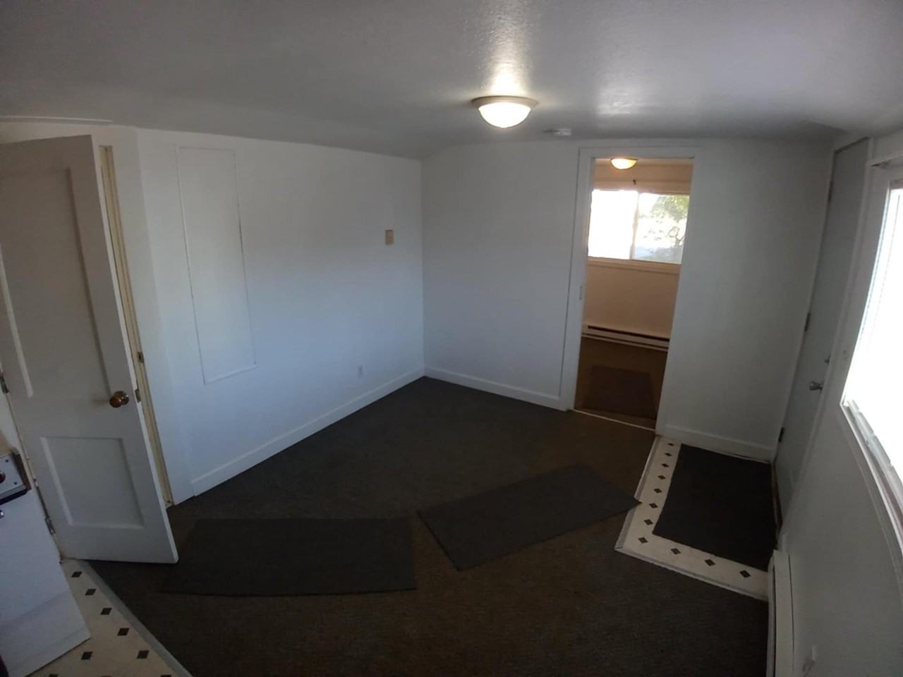 612 1/2 N Arnold St #1 - Photo 4 of 11