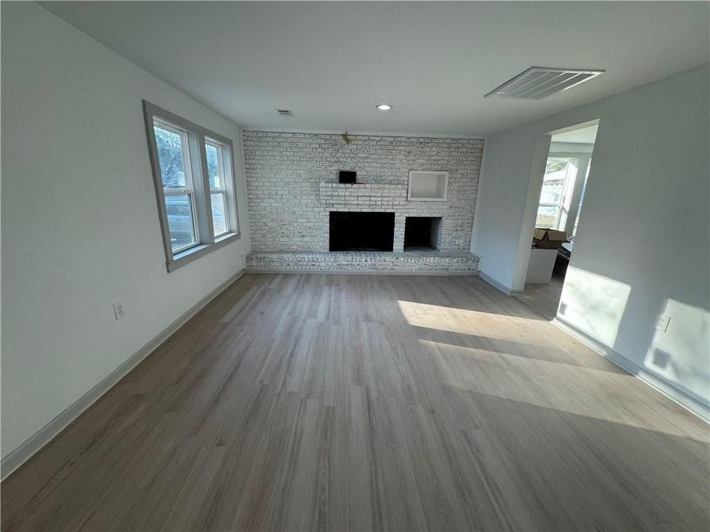 1409 Allen Ave - Photo 2 of 6