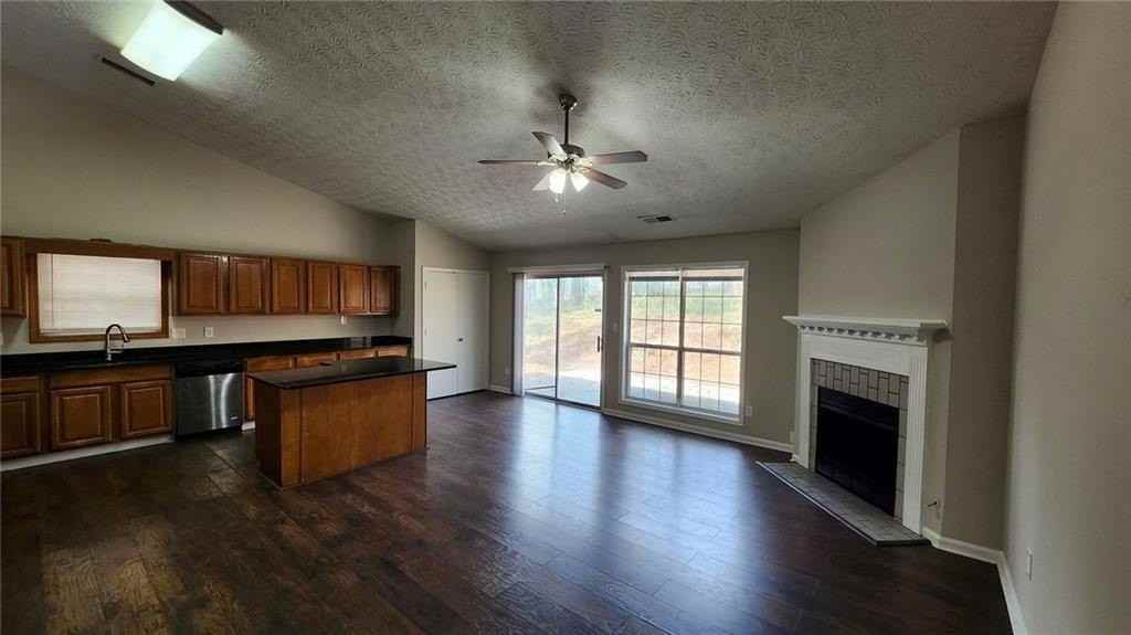 587 N Shore Rd - Photo 4 of 16