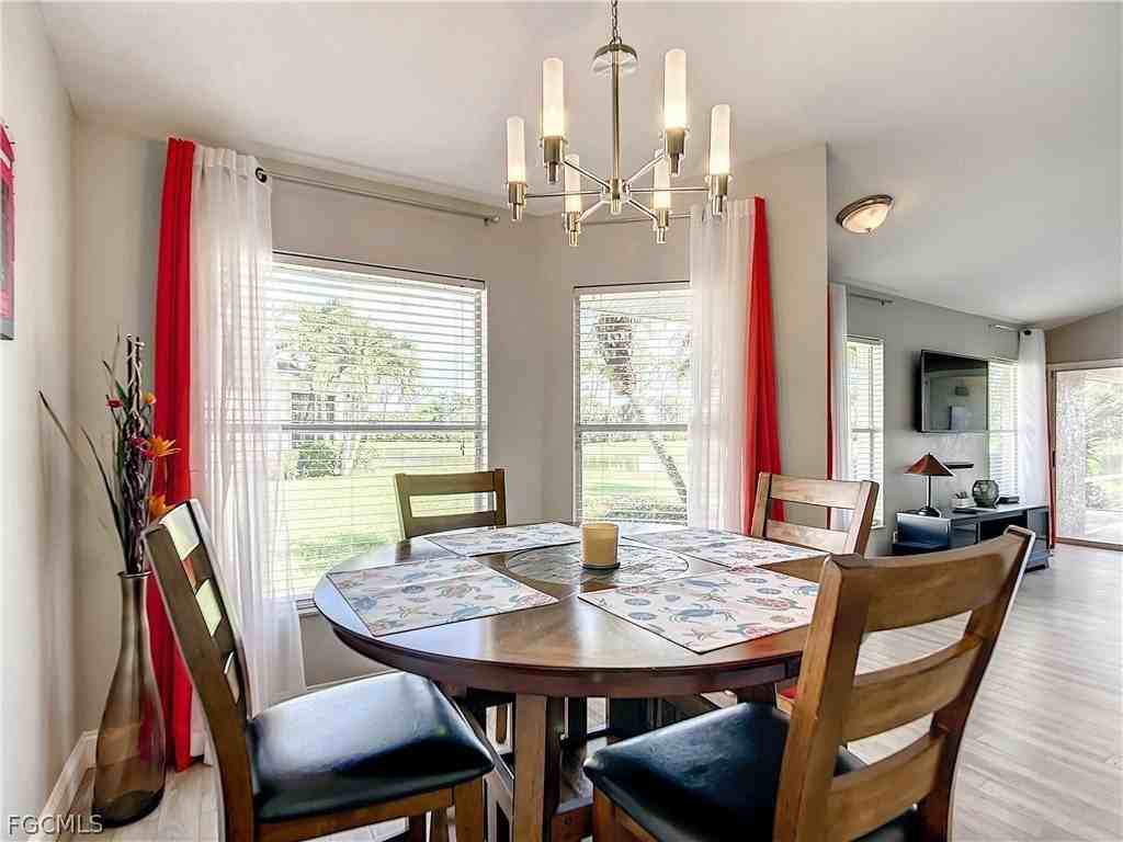 13633 Admiral Ct - Photo 7 of 41