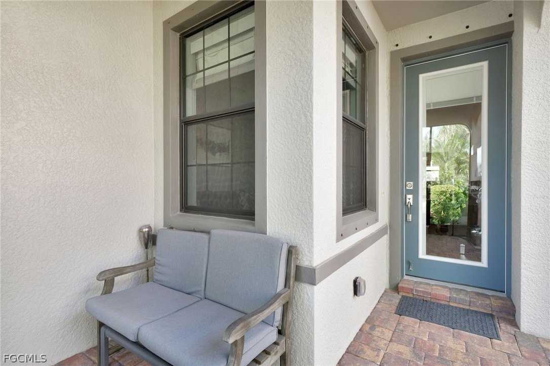 10908 Clarendon St - Photo 2 of 49