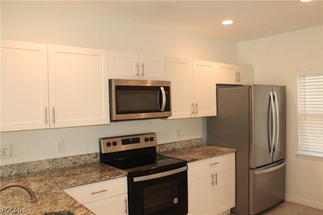 912 Sw 39th Ter Apt 103 - Photo 2 of 13