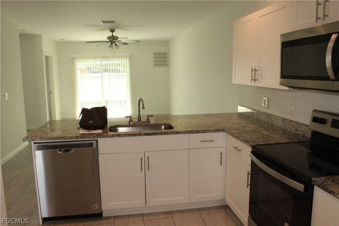 912 Sw 39th Ter Apt 103 - Photo 3 of 13