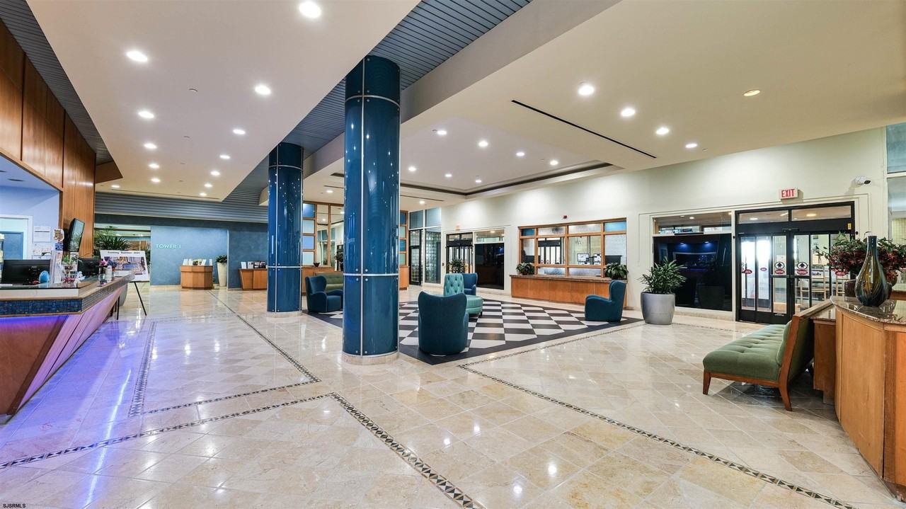 3101 Boardwalk #1401 - Photo 4 of 36