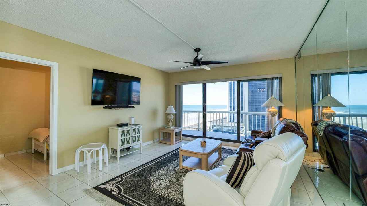 3101 Boardwalk #1401 - Photo 6 of 36