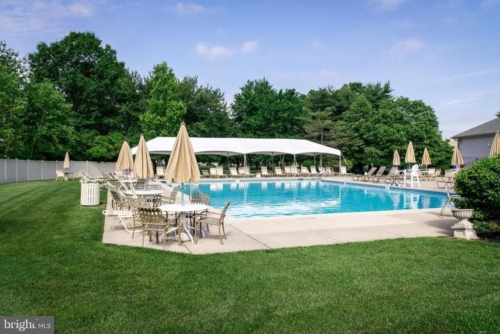 1676BB Thornwood Dr - Photo 4 of 27